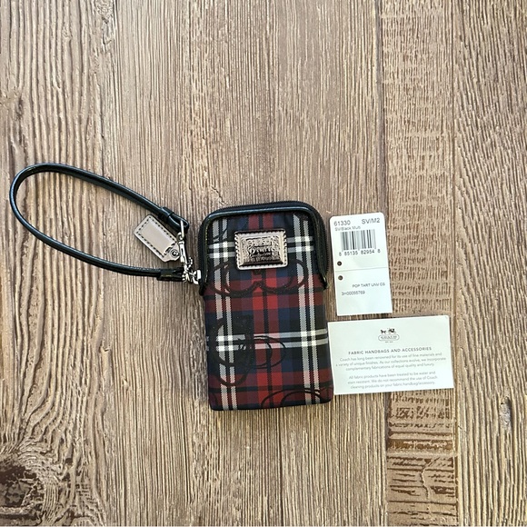Cute Coach Plaid Wristlet Bag - Picture 3 of 4